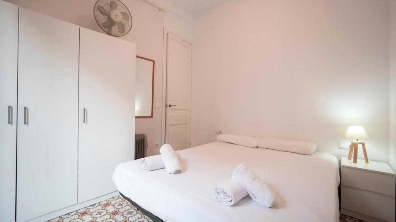 Apartamento De 3 Dormitorios Barcellona Esterno foto